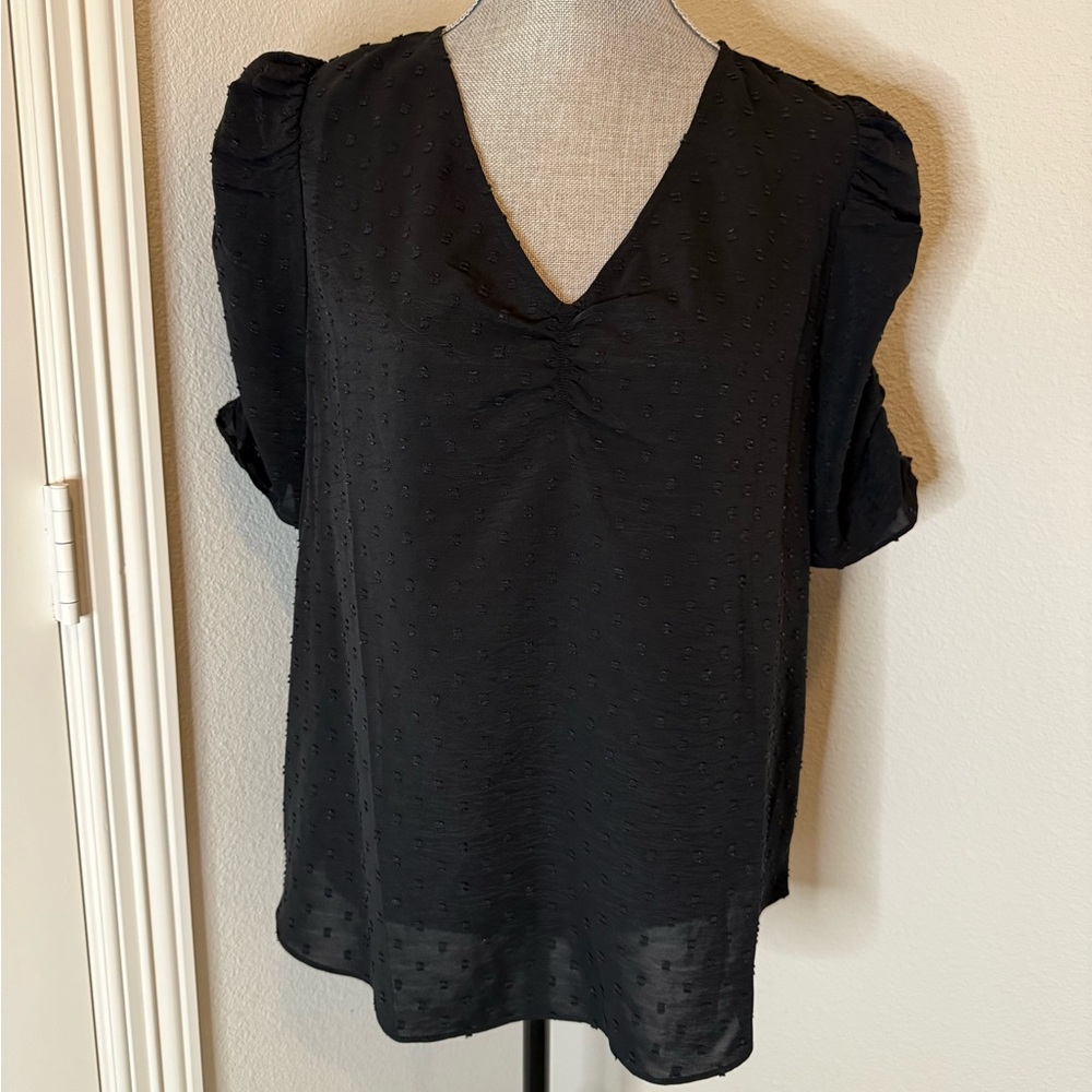 EVERLEIGH Ruched Sleeve Swiss Dot Blouse | M